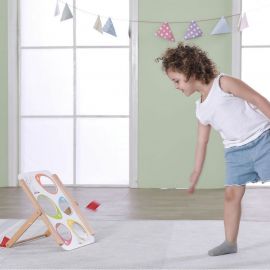 Throwing Sandbags - Tossing Games